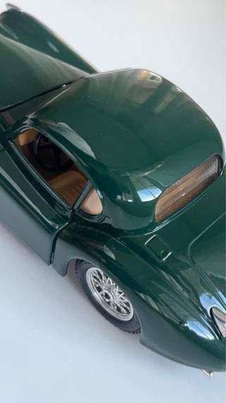 Jaguar XK120 Burago 1/24