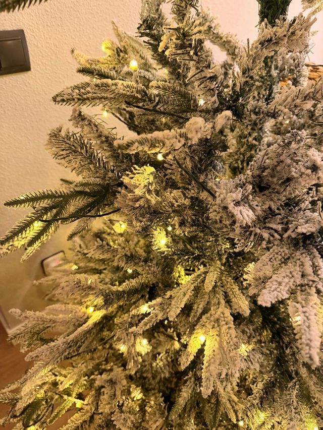 Árbol de Navidad El Corte Inglés 180cm