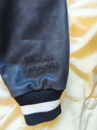 Varsity Beisbolera Schott Talla L