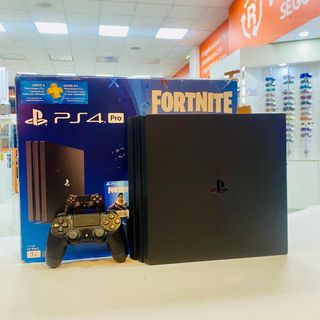 CONSOLA PS4 PRO CON CAJA Y MANDO ROTURA PARTE TRASERA