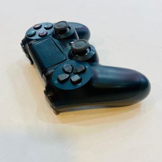 CONSOLA PS4 PRO CON CAJA Y MANDO ROTURA PARTE TRASERA