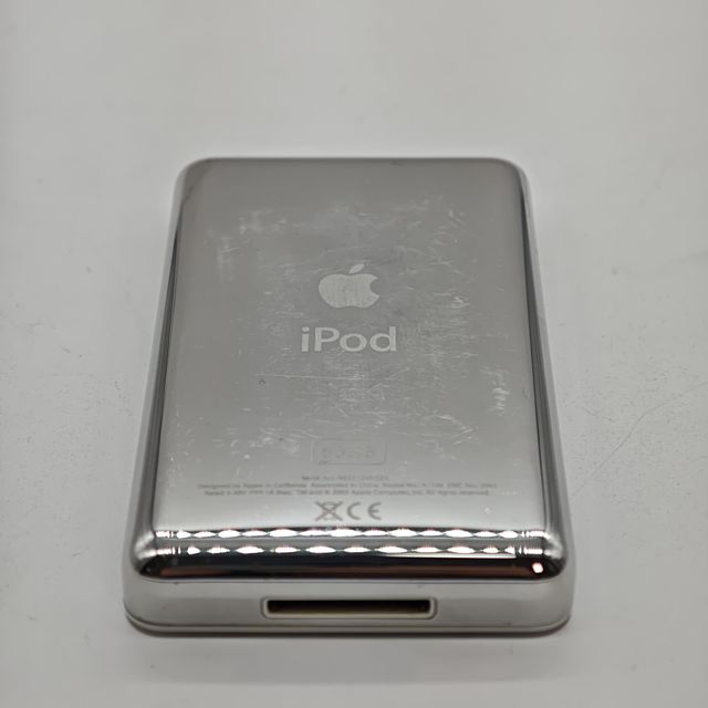 IPOD 60 GB + CARGADOR