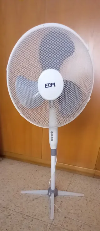 Ventilador de pie EDM blanco