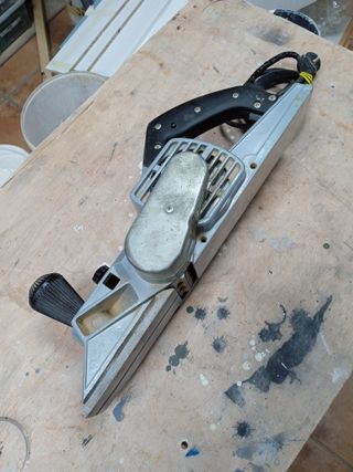 CH061 - Garlopa Virutex A92