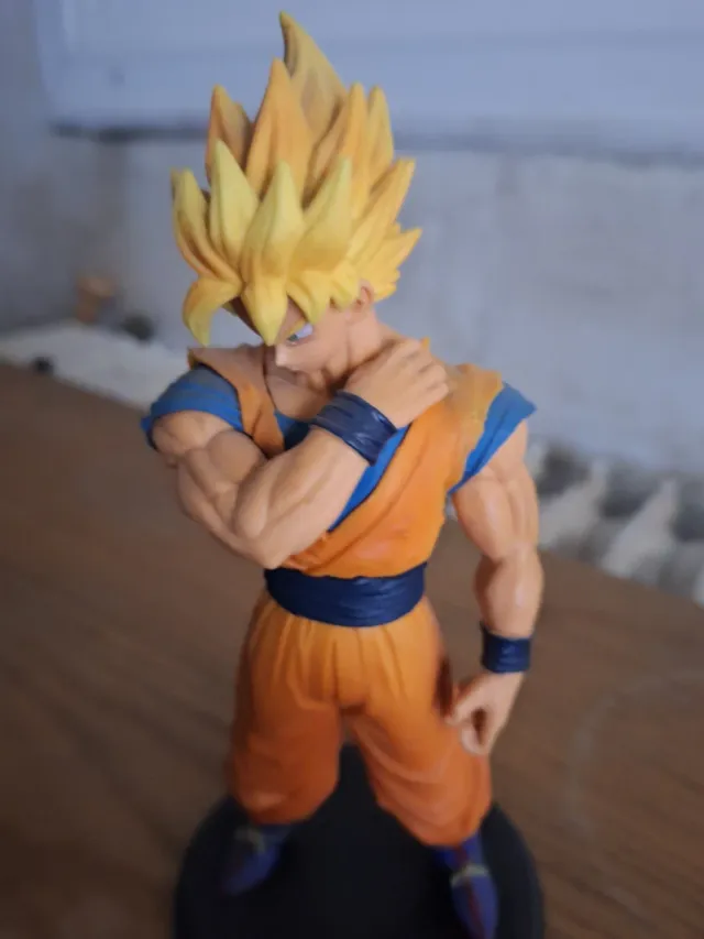 Figura Goku Super Saiyan