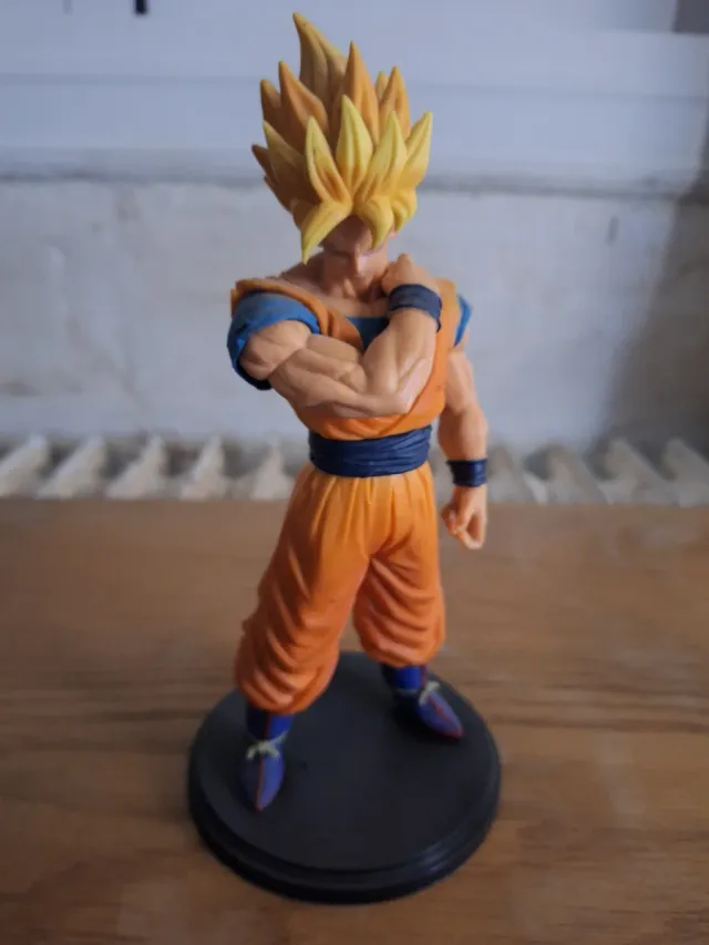 Figura Goku Super Saiyan
