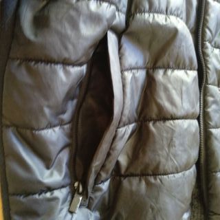 Chaqueta Zara Man acolchada negra