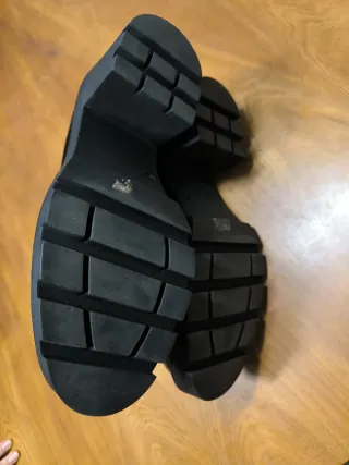 Zapatos negros sin estrenar