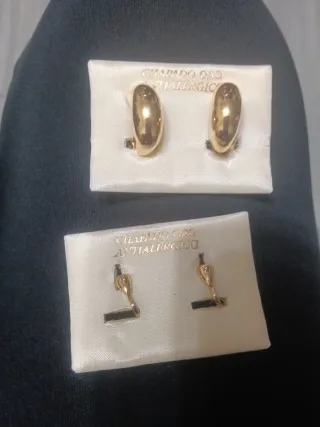 Pendientes chapados en oro