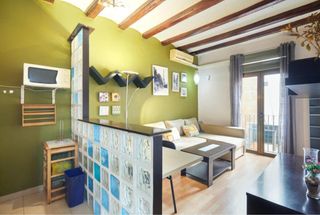 Pared de ladrillo transparente