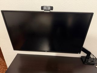 Monitor LG 32” 4K UHD