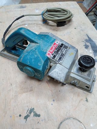 CH062 - Cepillo Makita Modelo 1100