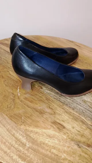 Zapatos de tacón Eva Lopez Negros