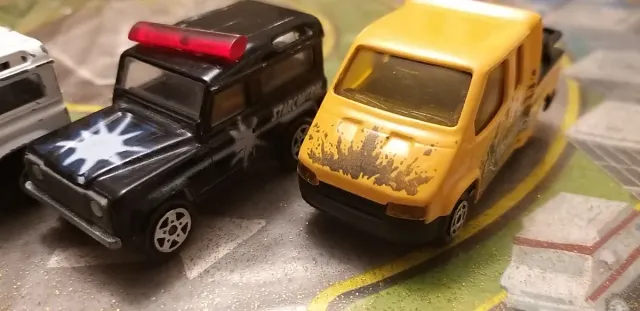 Lotto 4 auto Majorette rif. 773