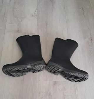 Botas de agua Decathlon negras