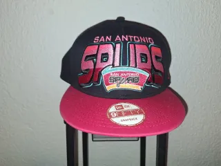 Gorra San Antonio Spurs New Era Negra y Rosa