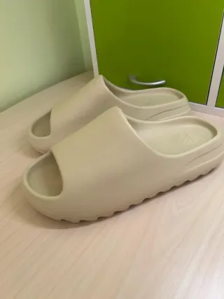 Yeezy Slide Bone - Originali con Ricevuta - 44