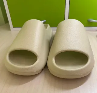 Yeezy Slide Bone - Originali con Ricevuta - 44