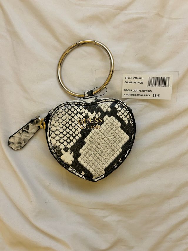 Monedero Guess Corazón Python Nuevo