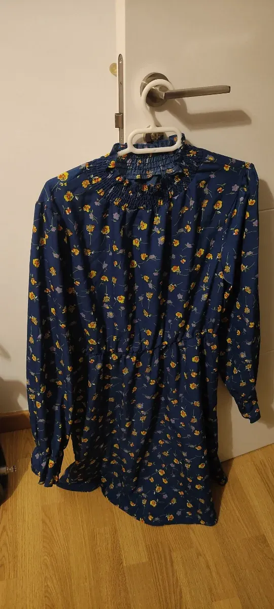 Vestido azul floral amarillo