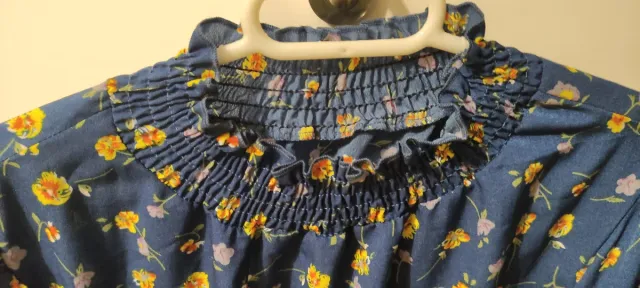 Vestido azul floral amarillo