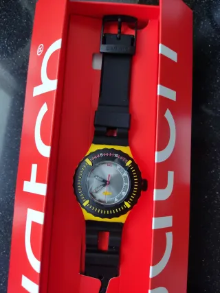 Swatch Scuba Orologio Giallo Nero