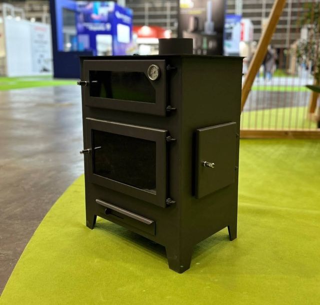 Stufa a legna con forno