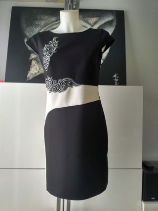 Vestido vistoso y elegante. Talla 40