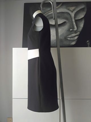 Vestido vistoso y elegante. Talla 40