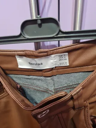 Pantaloni similpelle Bershka marroni TG S