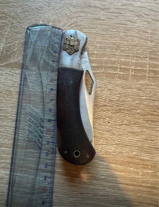 navaja de colección con simbología WWII