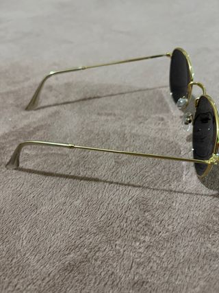 Funda Gafas Ray-Ban blancas con cristales oscuros