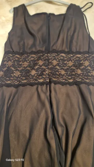 Vestido de cóctel negro y marrón