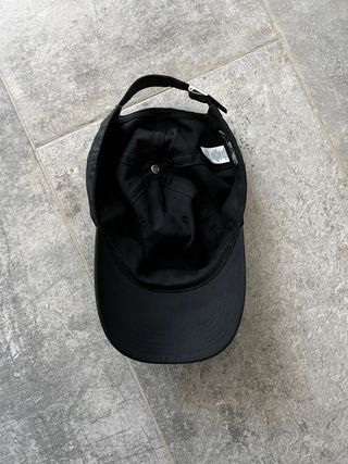 Cappellino Nike Nero con Swoosh in Metallo