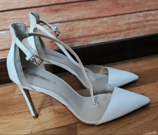 Zapatos tacón Zara Basic blancos