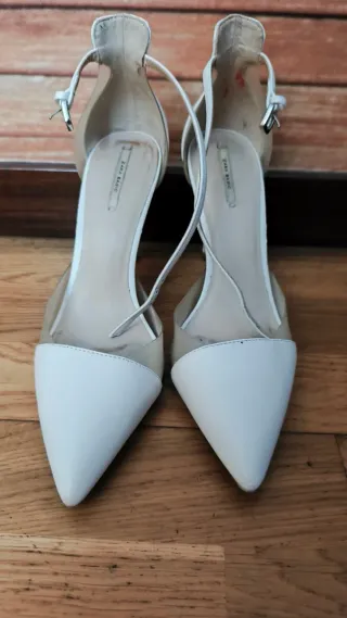 Zapatos tacón Zara Basic blancos