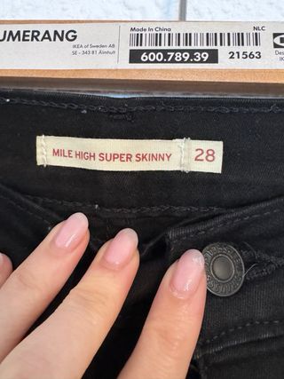 Pantalones Levi's pitillo negros T.36/38