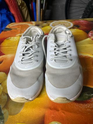Zapatillas Nike Air Max Tavas Gris Blancas