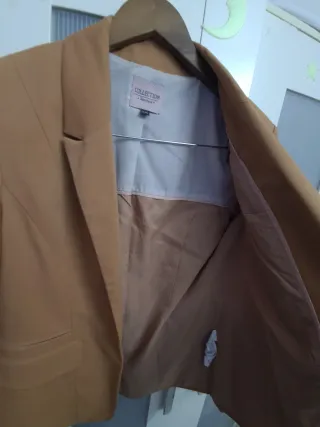 Americana Bershka Talla L Marrón