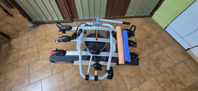 Portabicis bola 3 bicis, admite 2 bicis electricas