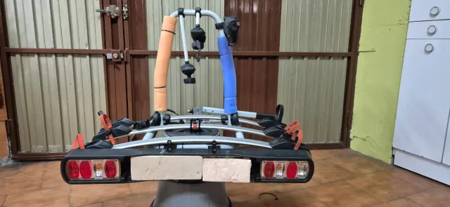 Portabicis bola 3 bicis, admite 2 bicis electricas