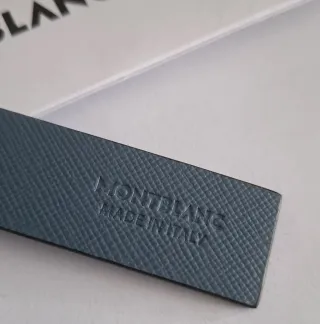 Marcador Montblanc em pele azul