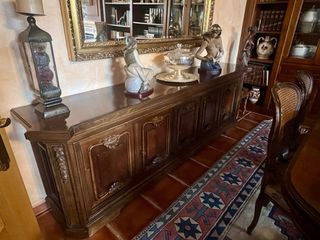 Conjunto Salón: Mesa, Sillas, Aparador y Espejo