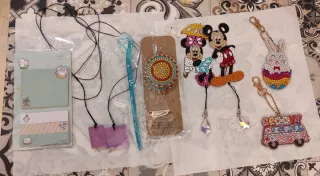 Lote Figuras Diamond Painting, pegatinas, llaveros