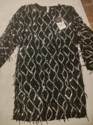 Vestido fiesta lentejuelas Zara