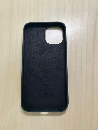 Cover iPhone 15 Silicone Nero MagSafe Apple