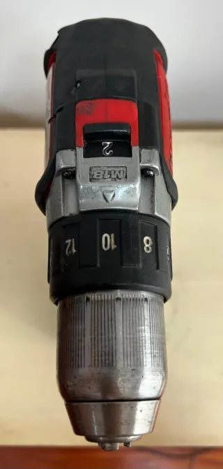 Taladro percutor Milwaukee M18 BLDD + Batería 5.0