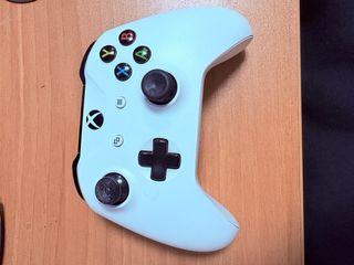Xbox One S Bianca