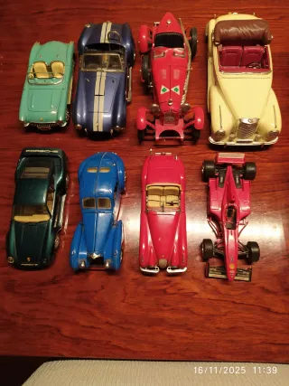 Coches metálicos a escala - Colección