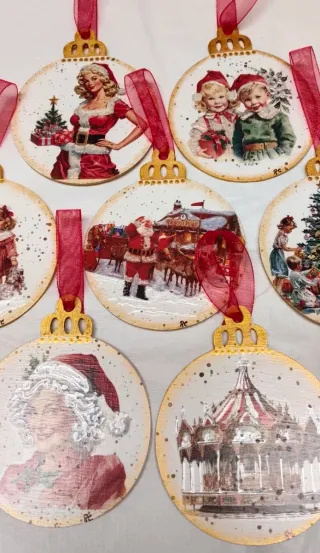 Decoupage bolas,  adornos de Navidad ( set de 16)
